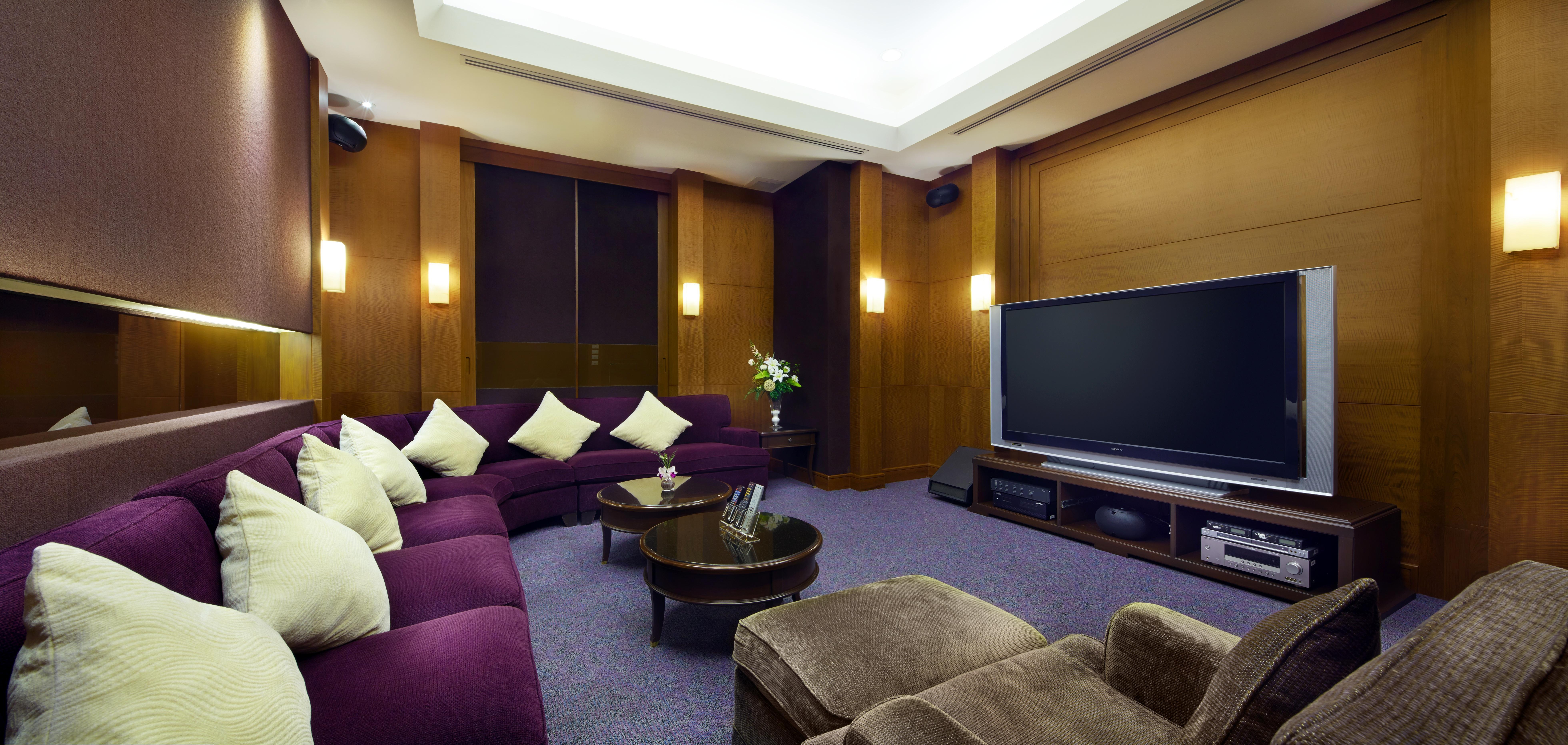 Grande Centre Point Hotel Ratchadamri Банкок Екстериор снимка A home theater