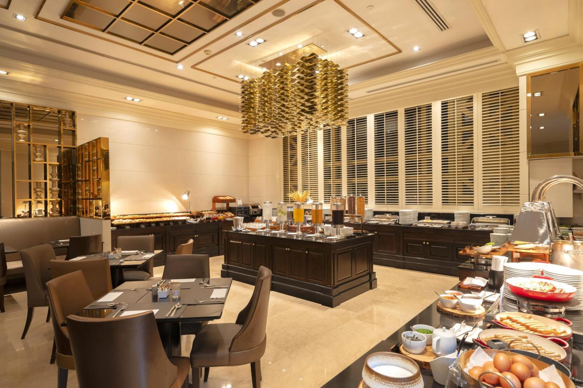 Grande Centre Point Hotel Ratchadamri Банкок Екстериор снимка The restaurant