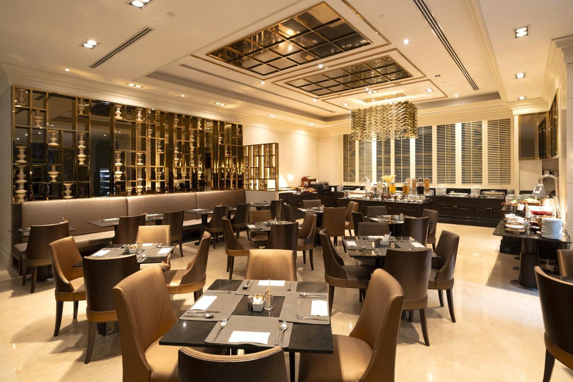 Grande Centre Point Hotel Ratchadamri Банкок Екстериор снимка The restaurant