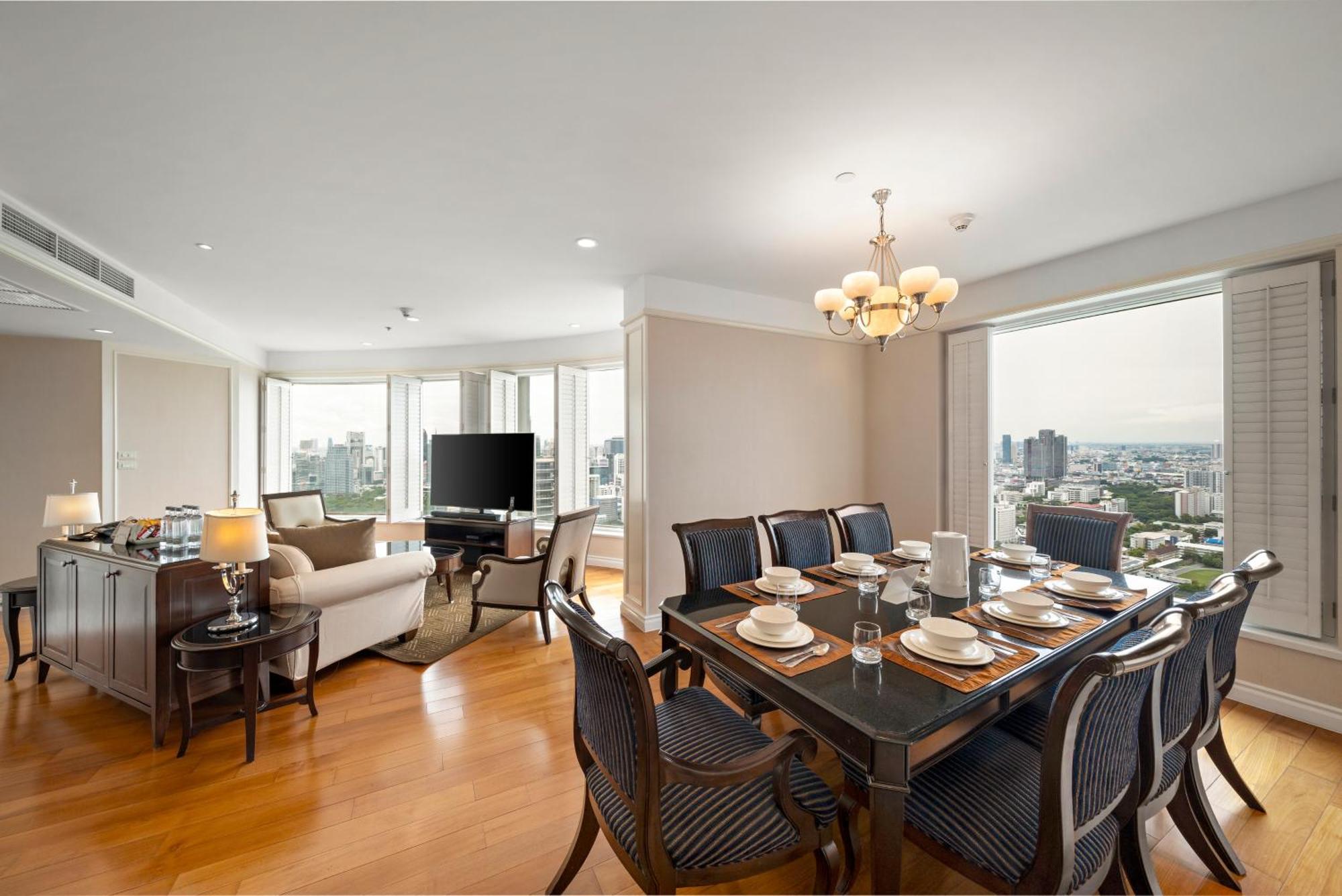Grande Centre Point Hotel Ratchadamri Банкок Екстериор снимка A typical three-bedroom suite